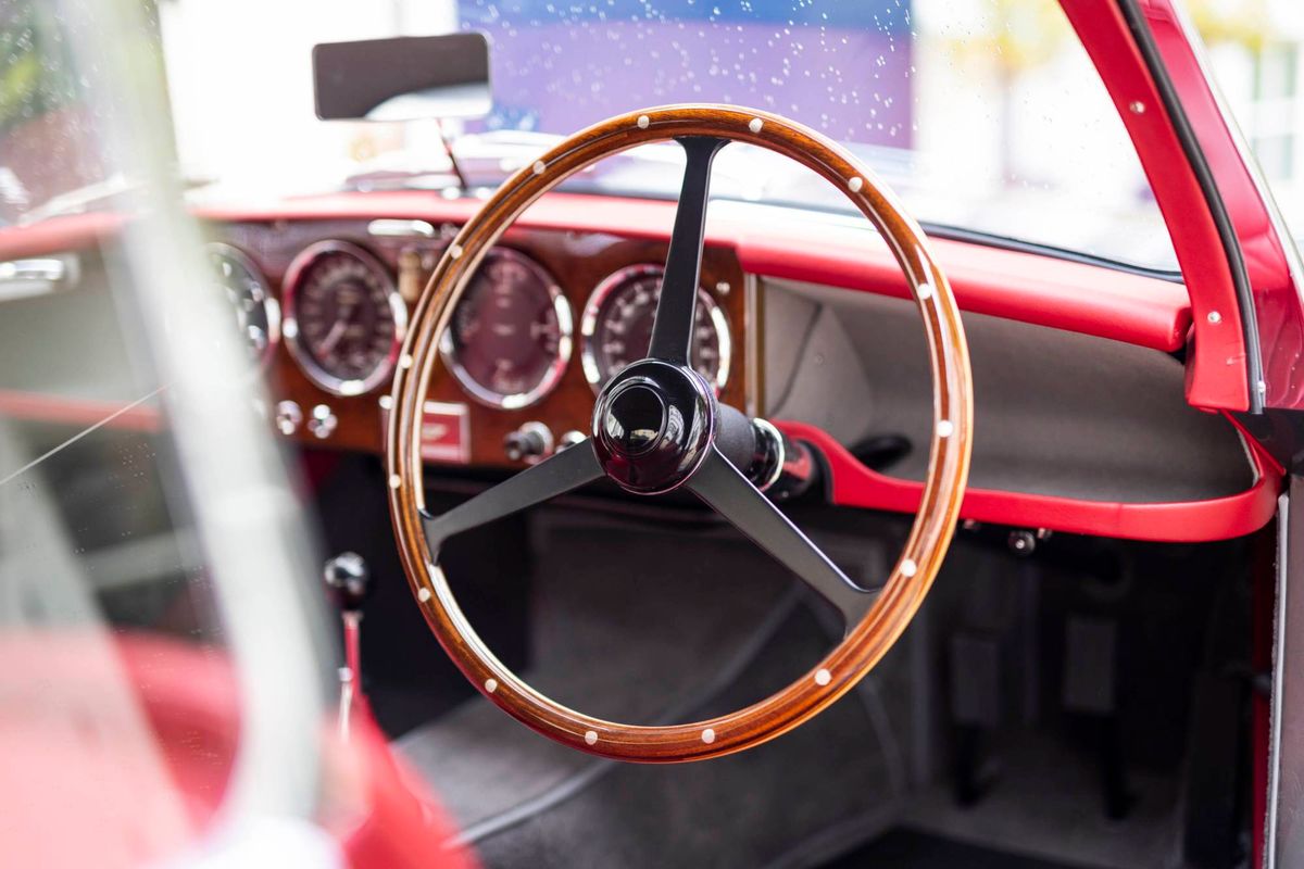 Aston Martin DB2/4 MK II Hardtop Coupé for sale in London at Heritage Classic