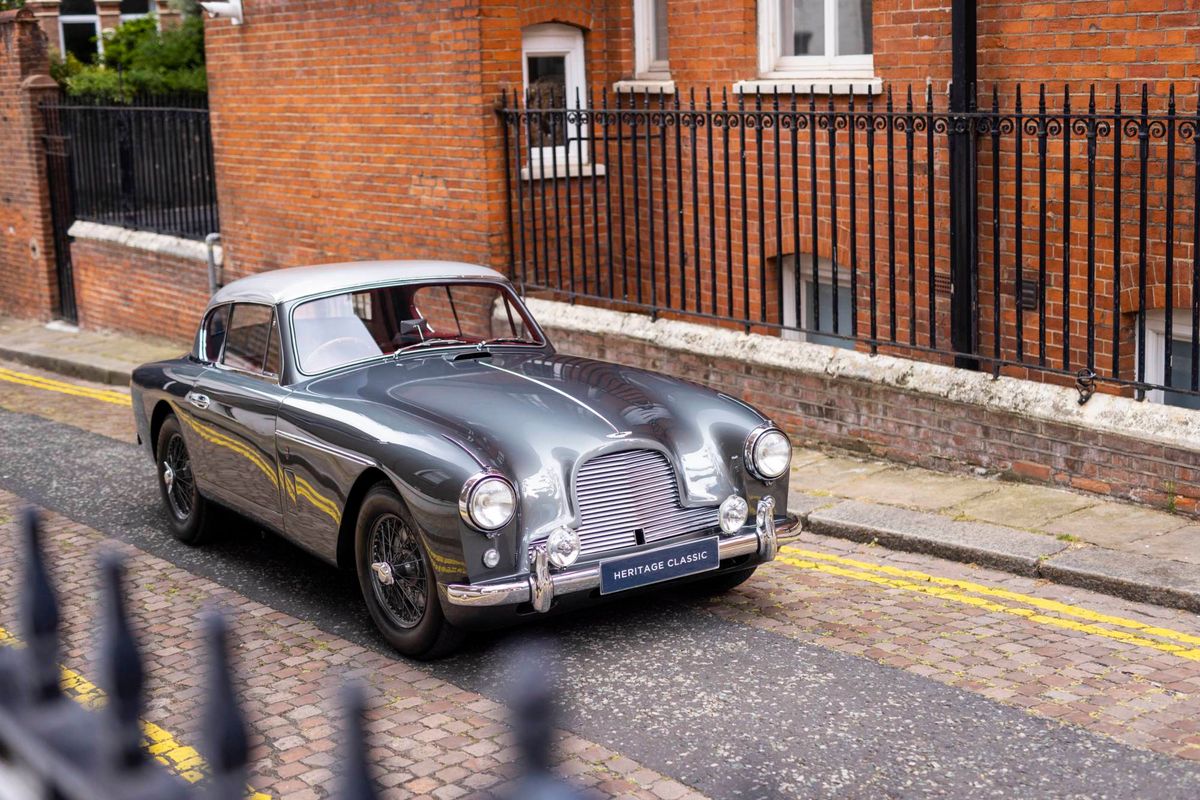 Aston Martin DB2/4 MK II Hardtop Coupé for sale in London at Heritage Classic