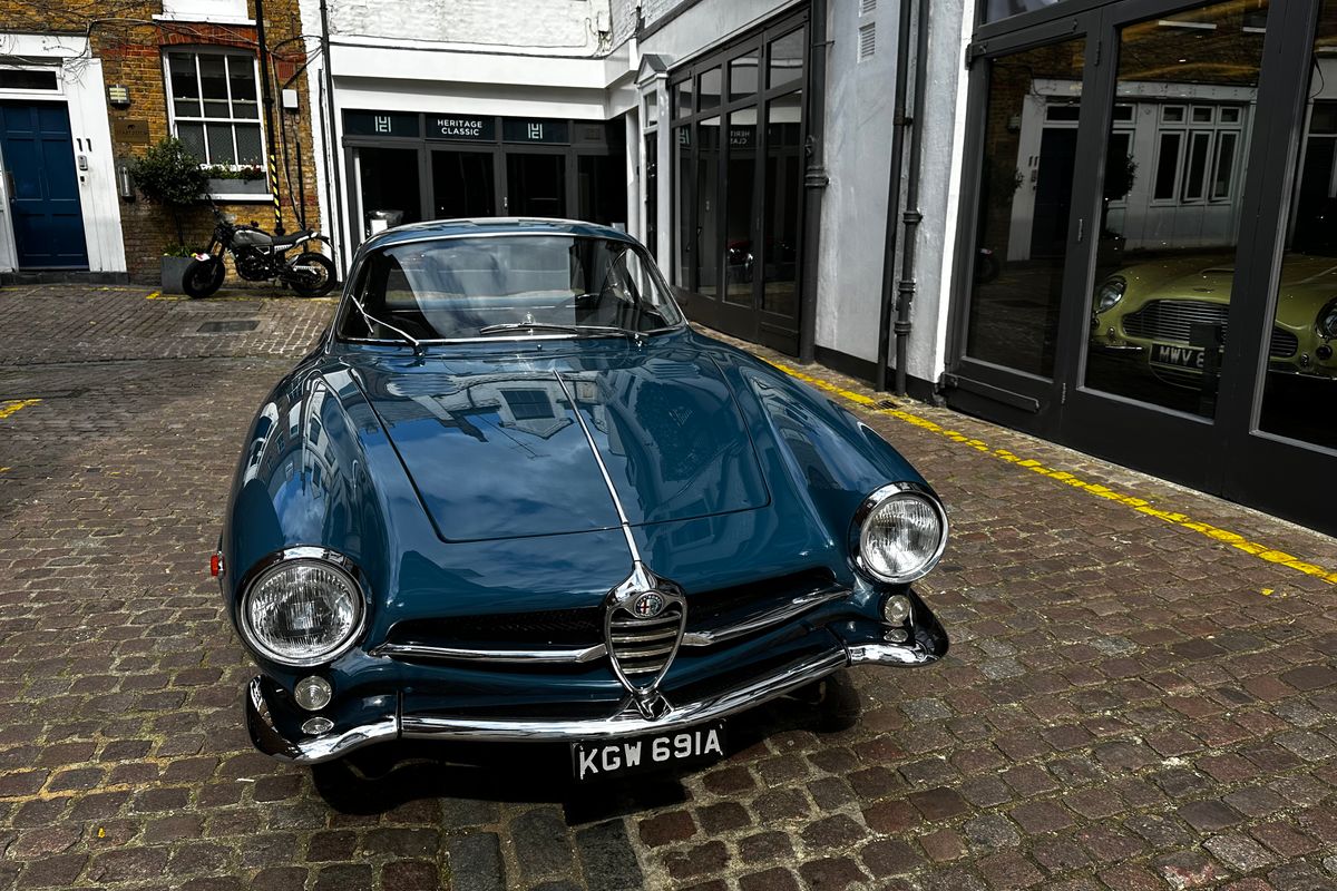1963 Alfa Romeo Giulia Sprint Speciale by Bertone – Tipo 101.21 for sale in London at Heritage Classic