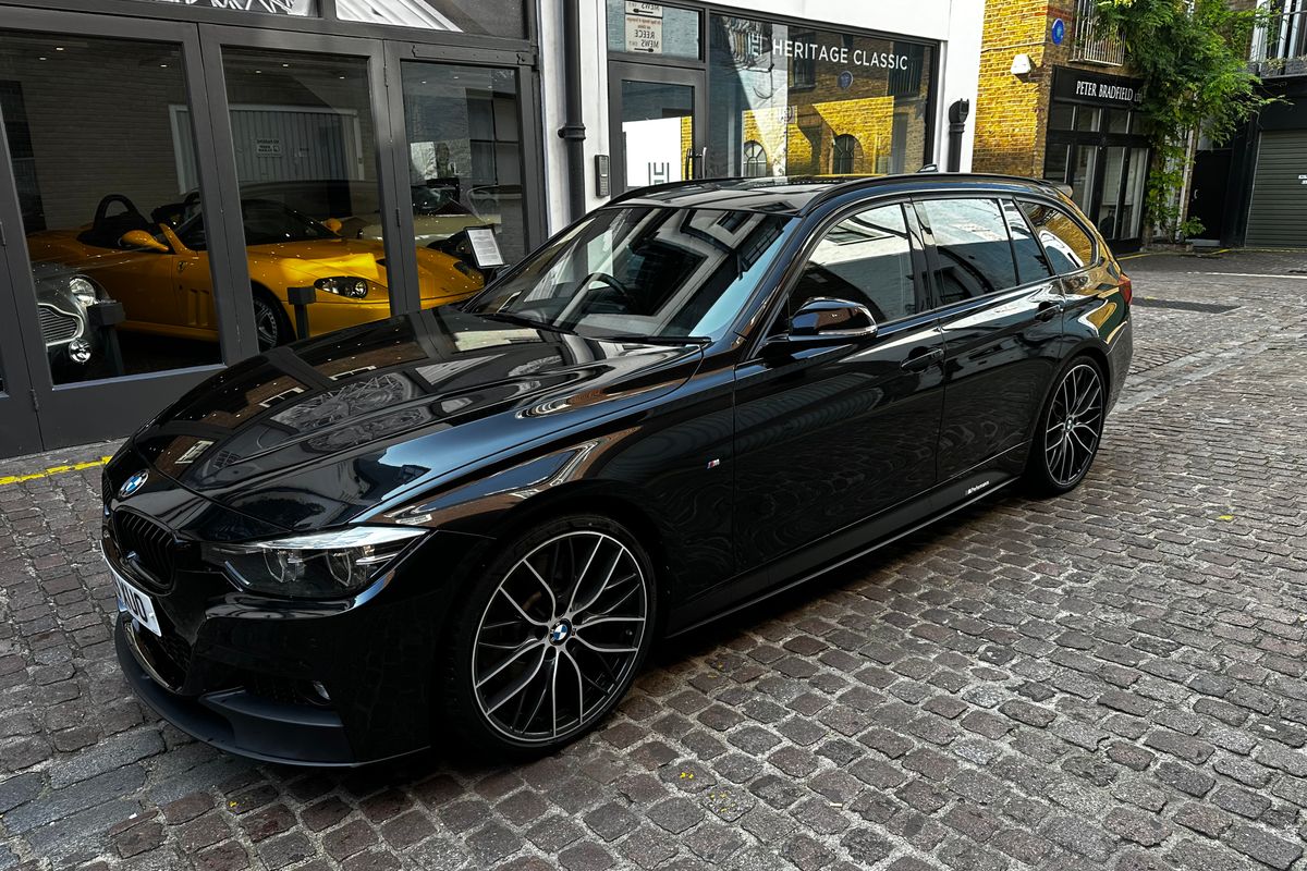 2019 BMW 340i Touring for sale in London at Heritage Classic